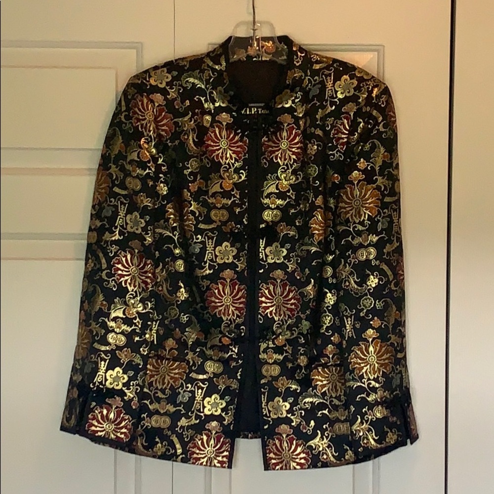 NWOT Gorgeous Embroidered Coat from Hong Kong